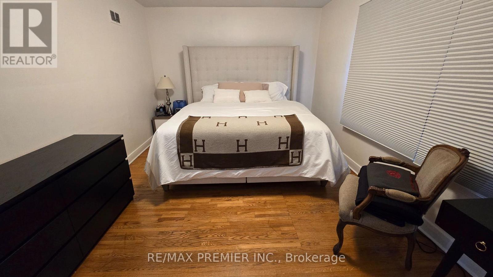 11 Northolt Court, Toronto, Ontario  M9A 3B1 - Photo 18 - W12806750