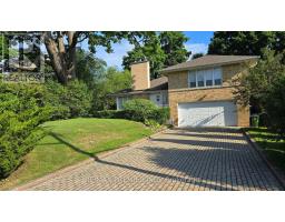 11 NORTHOLT COURT, Toronto, Ontario