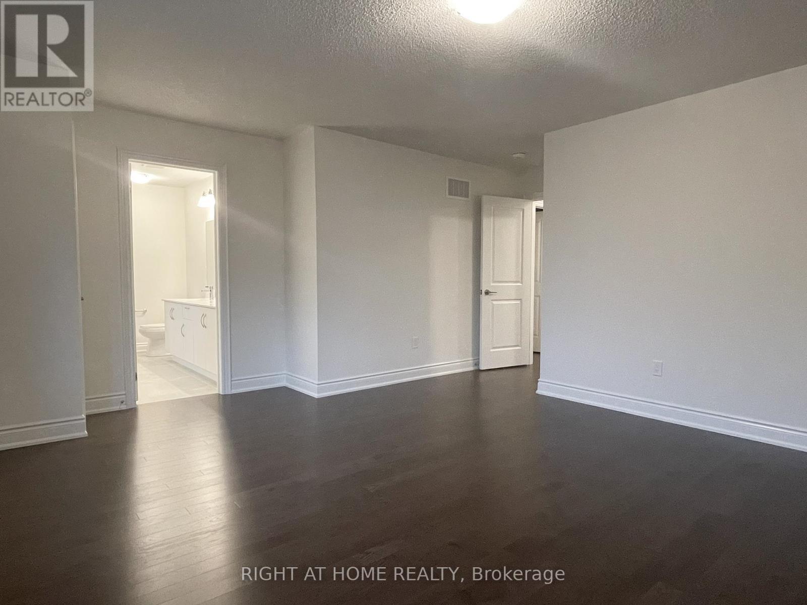 38 Gladmary Drive, Brampton (Bram West), Ontario  L6Y 6K9 - Photo 16 - W12806762