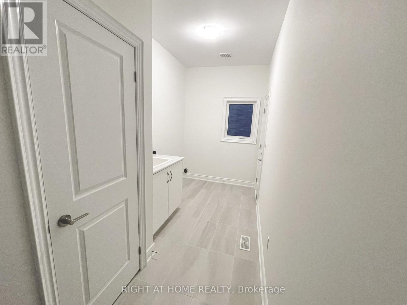 38 Gladmary Drive, Brampton (Bram West), Ontario  L6Y 6K9 - Photo 20 - W12806762