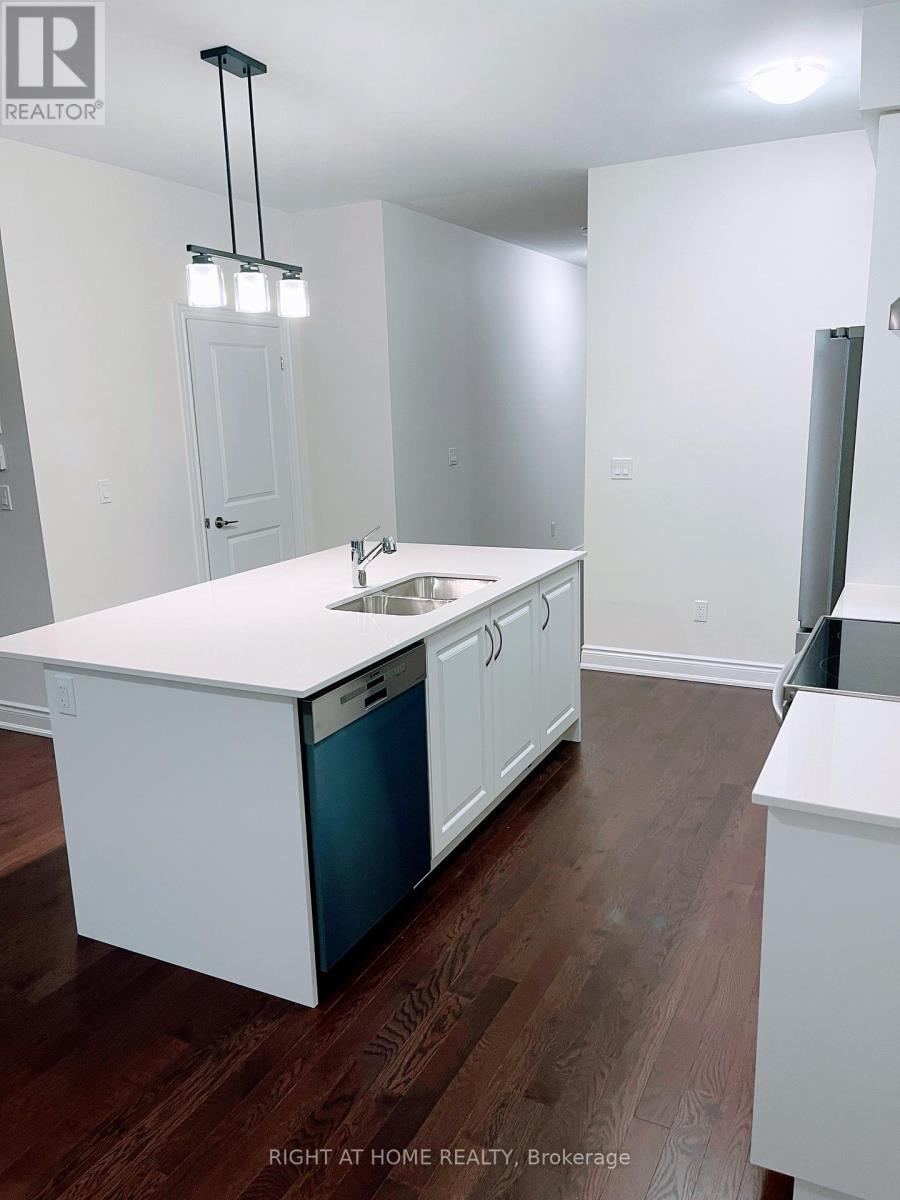 38 Gladmary Drive, Brampton (Bram West), Ontario  L6Y 6K9 - Photo 3 - W12806762