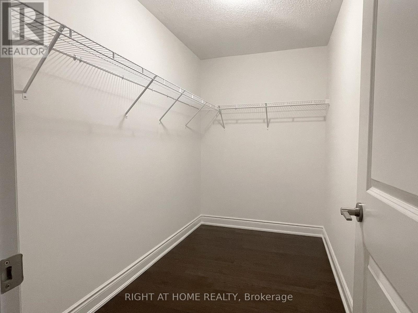 38 Gladmary Drive, Brampton (Bram West), Ontario  L6Y 6K9 - Photo 17 - W12806776