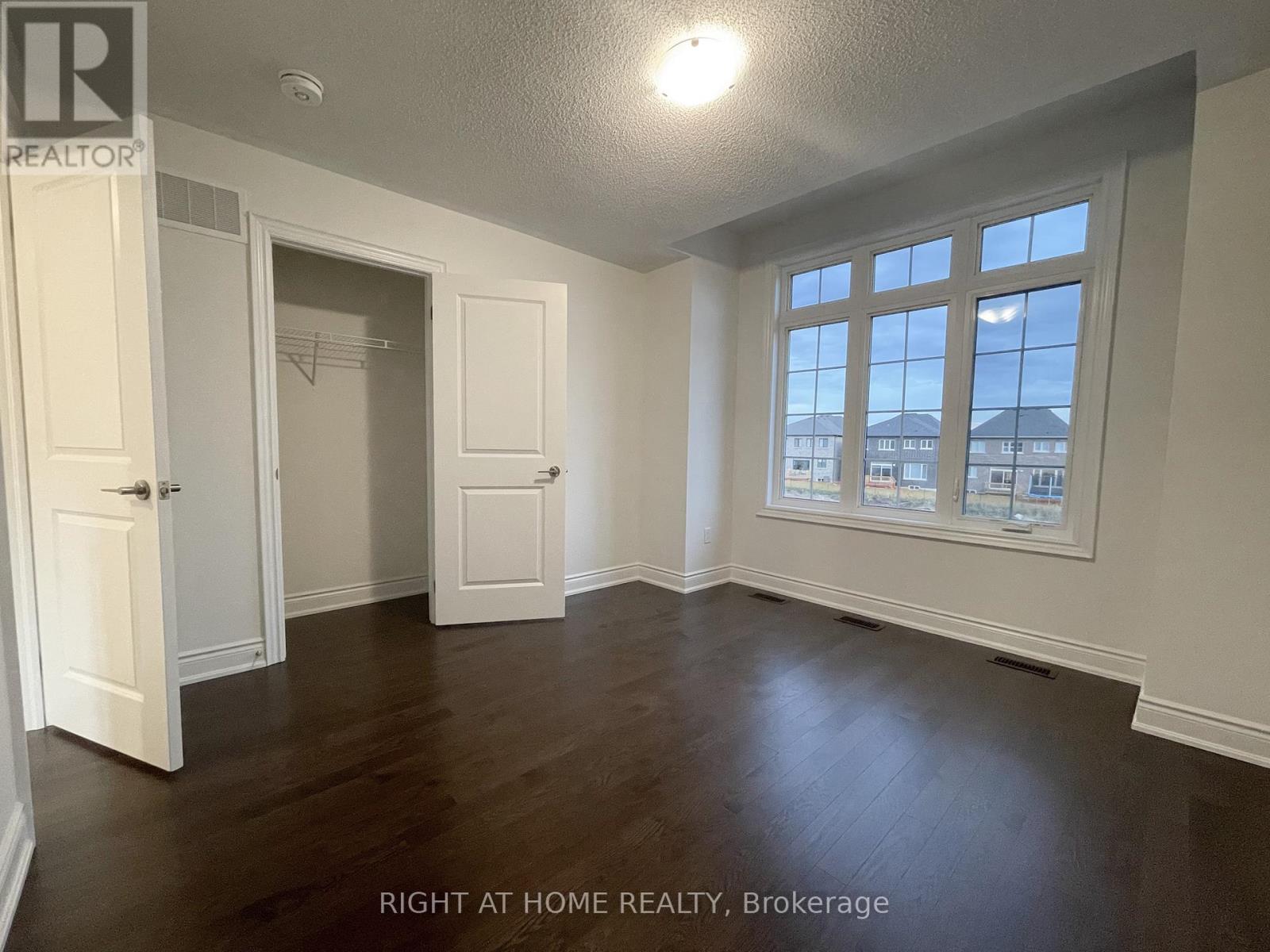 38 Gladmary Drive, Brampton (Bram West), Ontario  L6Y 6K9 - Photo 19 - W12806776