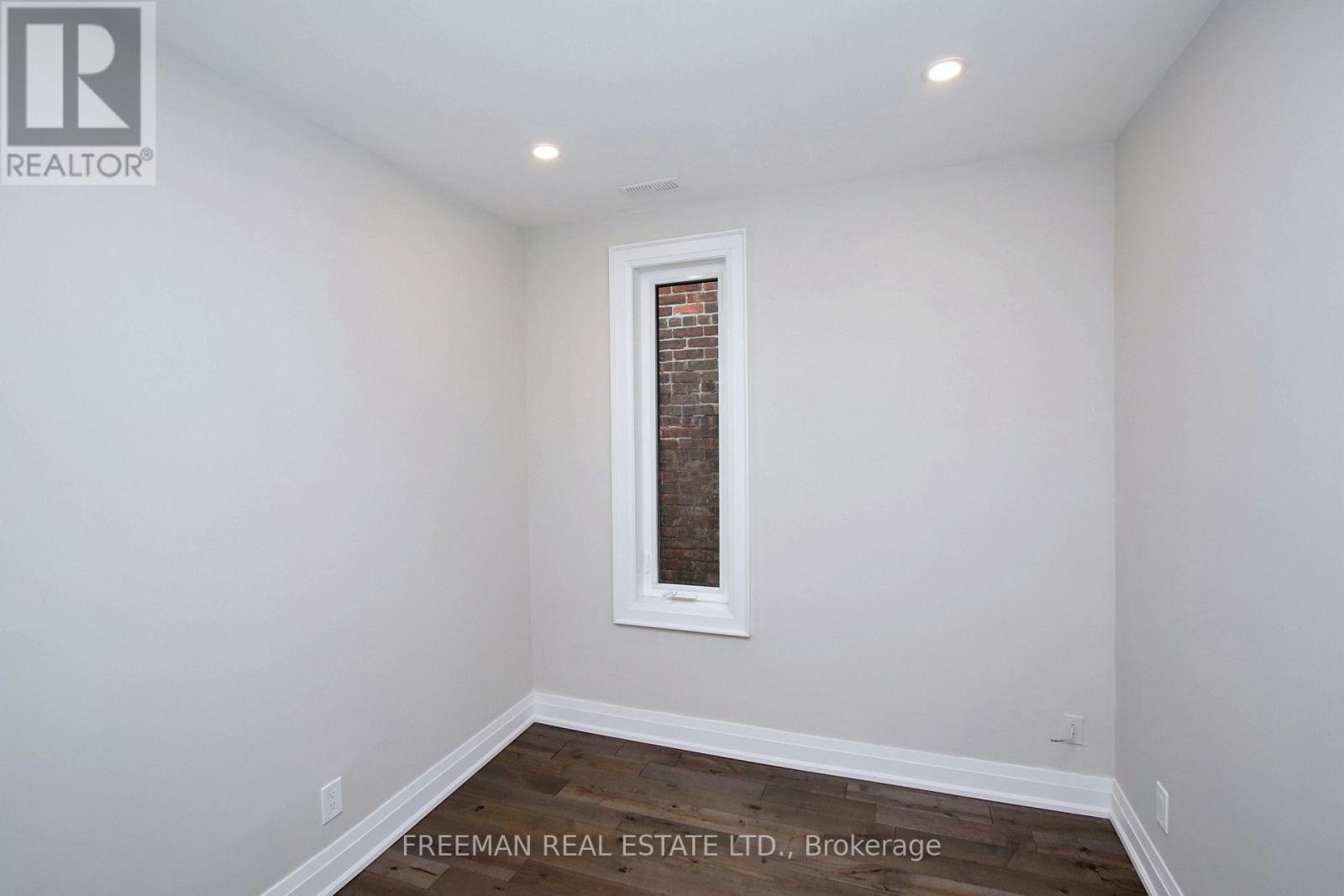 Upper - 359 Margueretta Street, Toronto (Dovercourt-Wallace Emerson-Junction), Ontario  M6H 3S6 - Photo 9 - W12806786