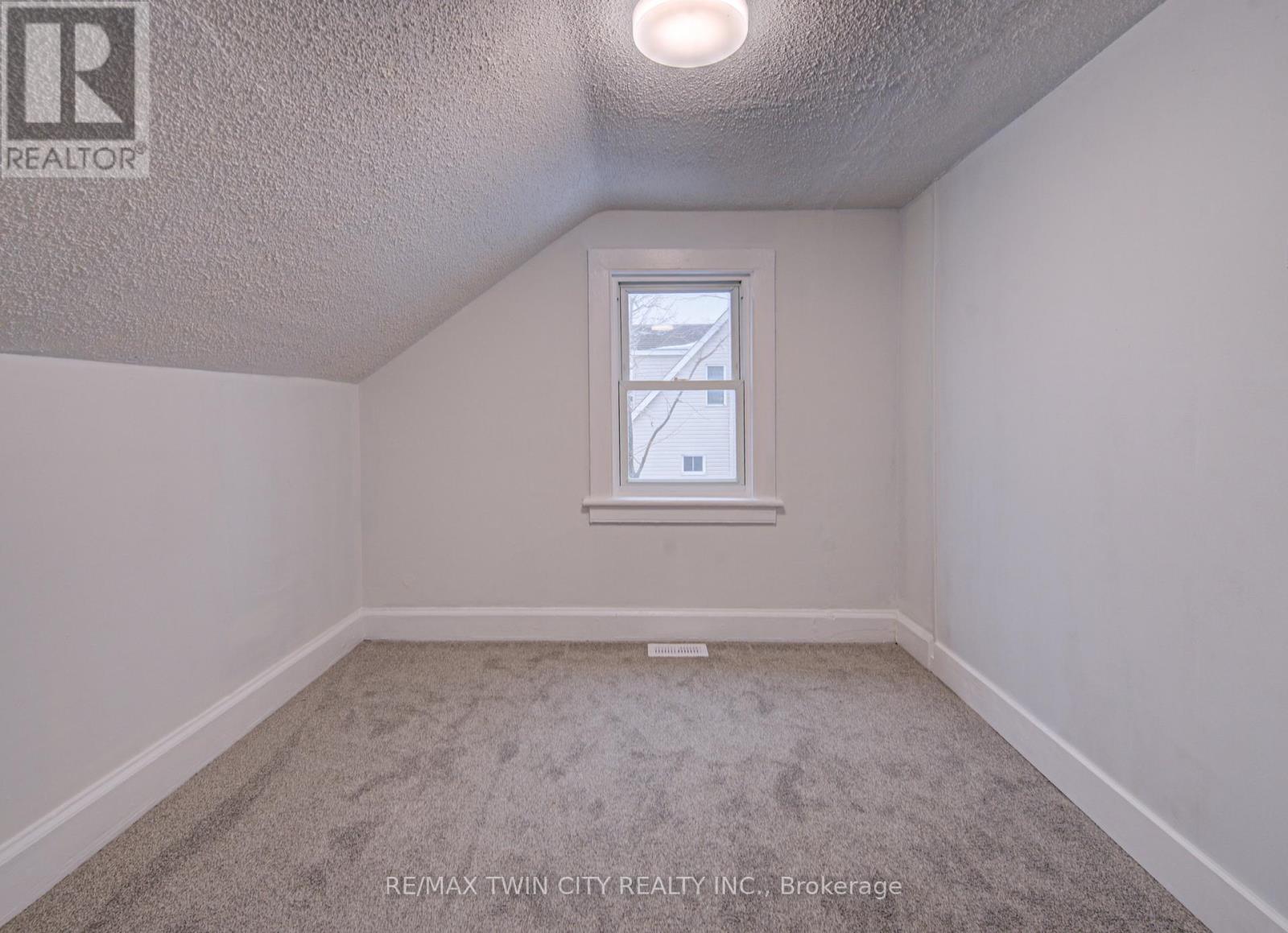 186 Wellington Street, Cambridge, Ontario  N1R 3Z3 - Photo 12 - X12806600