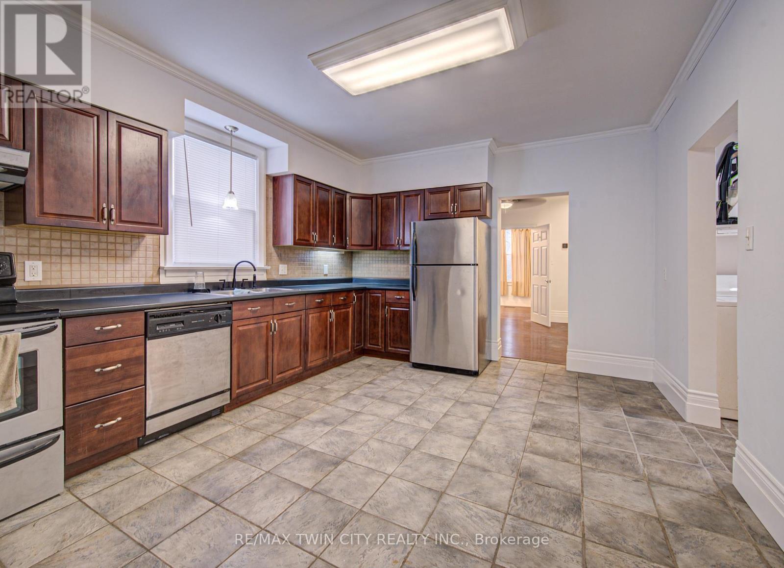 186 Wellington Street, Cambridge, Ontario  N1R 3Z3 - Photo 24 - X12806600