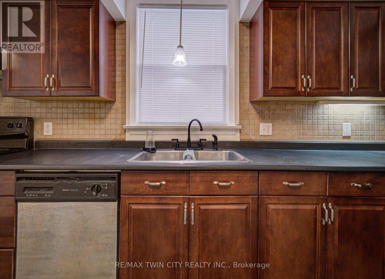 186 Wellington Street, Cambridge, Ontario  N1R 3Z3 - Photo 27 - X12806600