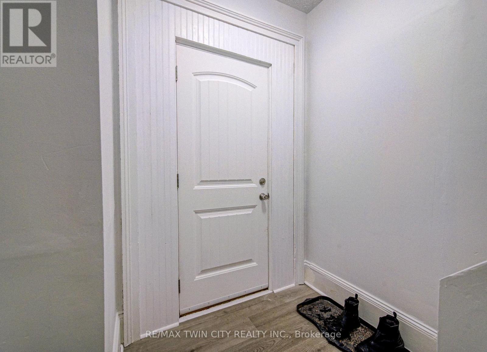 186 Wellington Street, Cambridge, Ontario  N1R 3Z3 - Photo 7 - X12806600