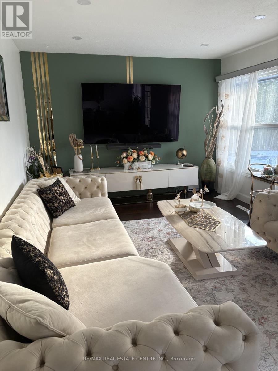 Upper - 33 Westway Place, Hamilton, Ontario  L9C 2E9 - Photo 6 - X12806612