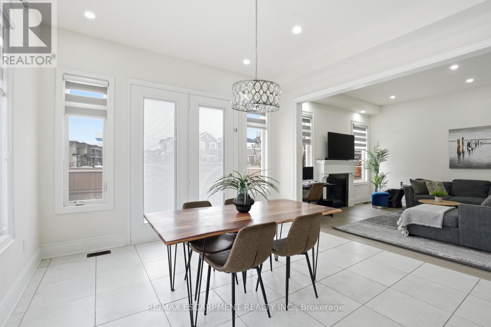 195 Granite Ridge Trail, Hamilton, Ontario  L8B 1Z1 - Photo 13 - X12806622