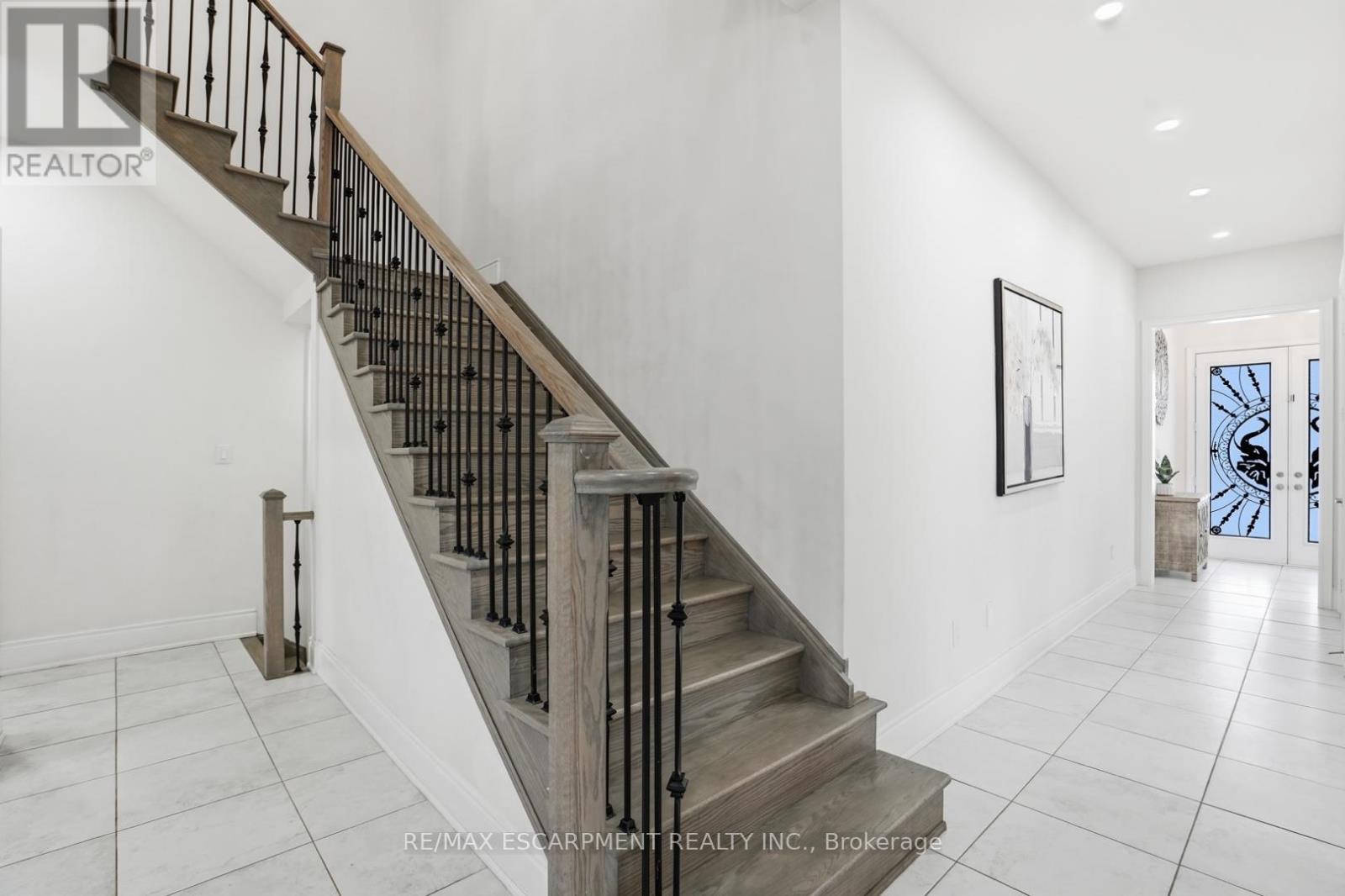 195 Granite Ridge Trail, Hamilton, Ontario  L8B 1Z1 - Photo 18 - X12806622