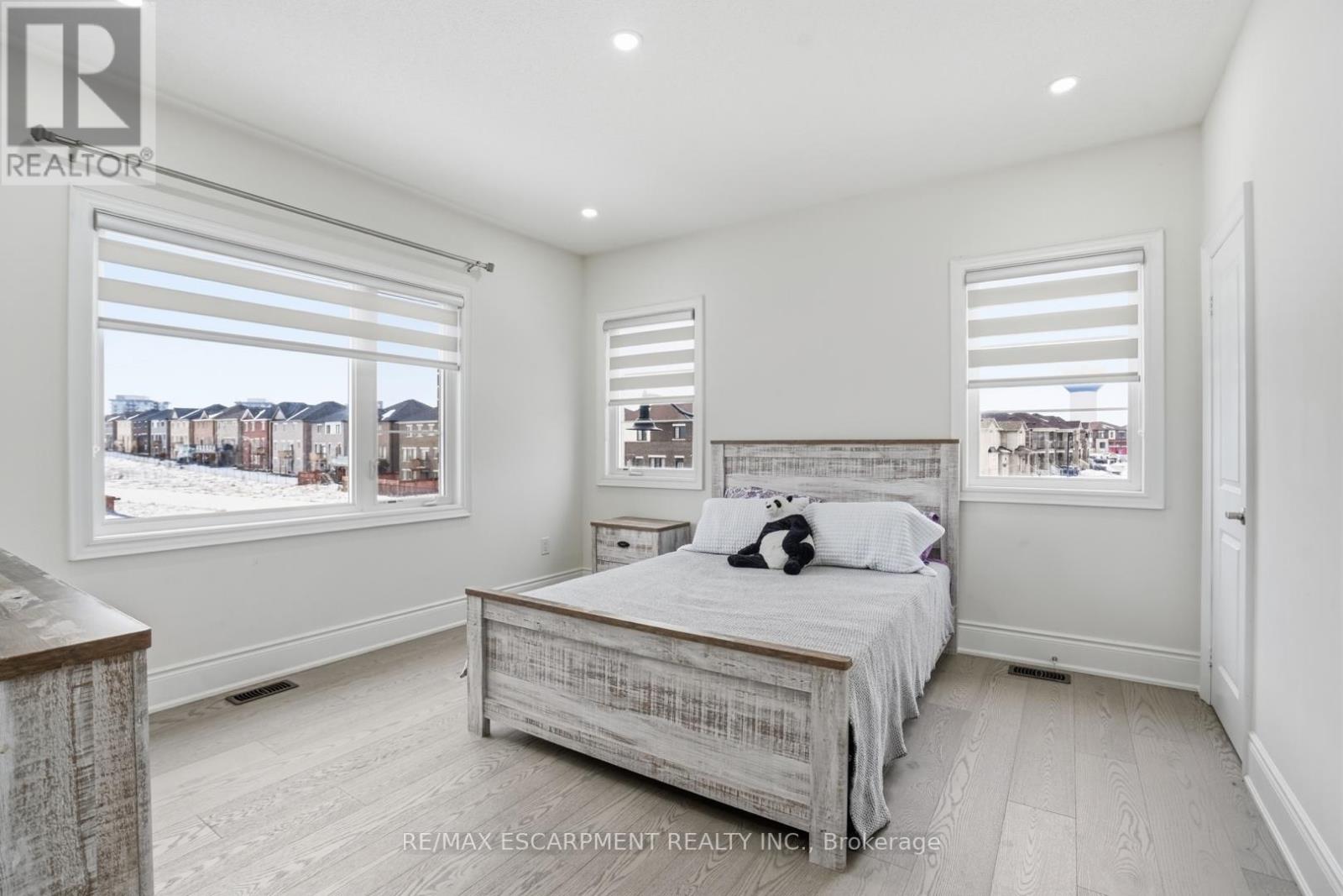 195 Granite Ridge Trail, Hamilton, Ontario  L8B 1Z1 - Photo 28 - X12806622