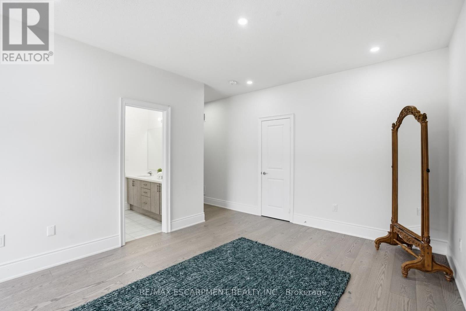 195 Granite Ridge Trail, Hamilton, Ontario  L8B 1Z1 - Photo 35 - X12806622