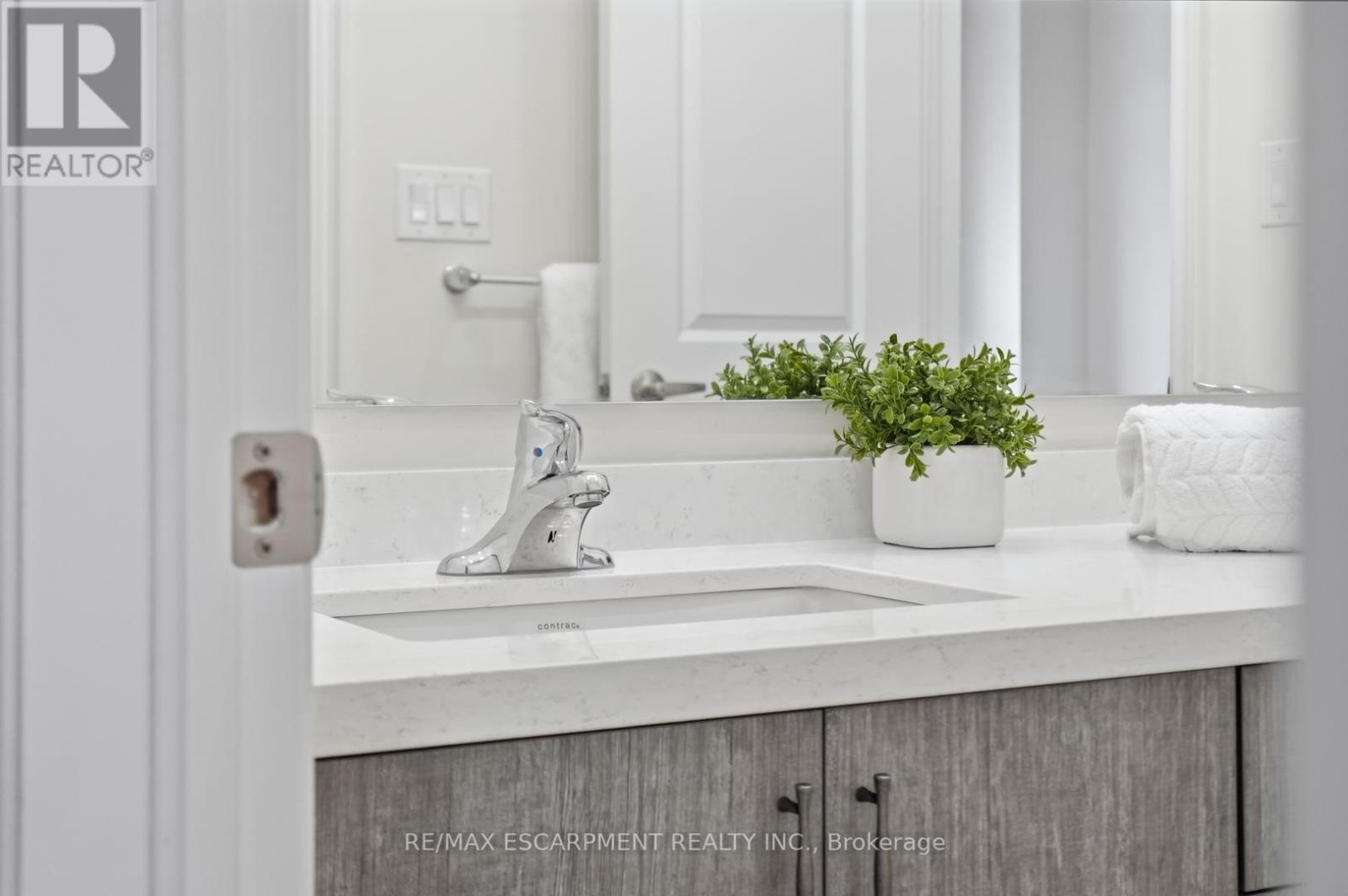 195 Granite Ridge Trail, Hamilton, Ontario  L8B 1Z1 - Photo 42 - X12806622