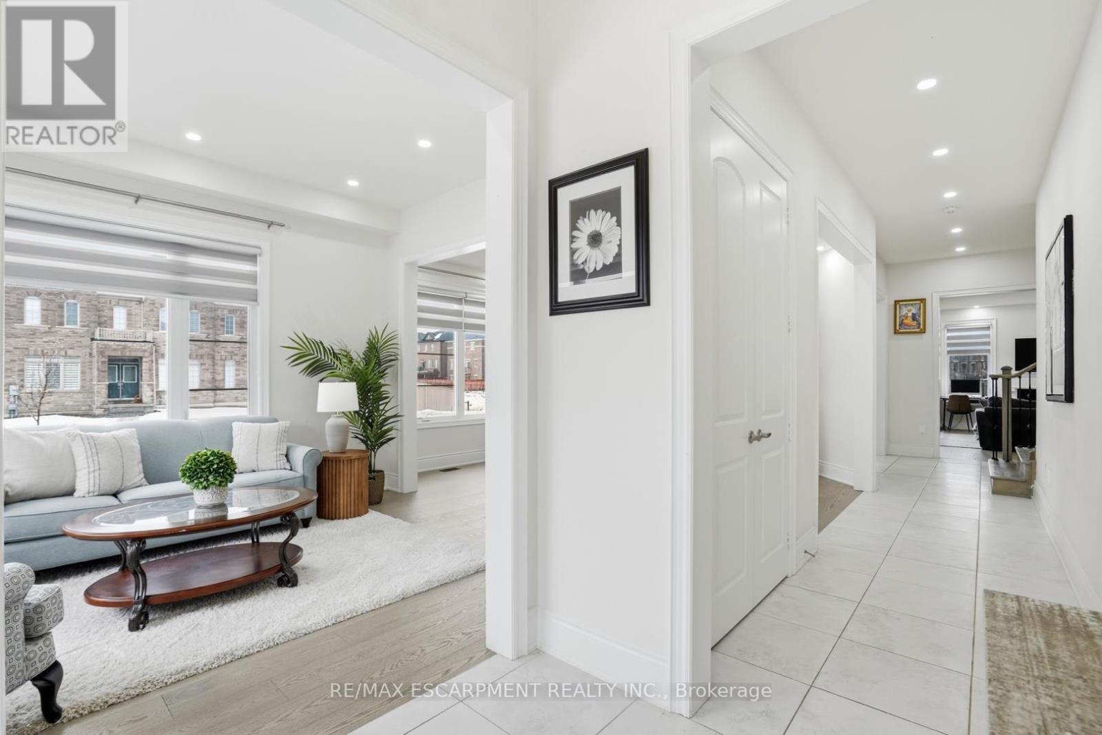 195 Granite Ridge Trail, Hamilton, Ontario  L8B 1Z1 - Photo 6 - X12806622