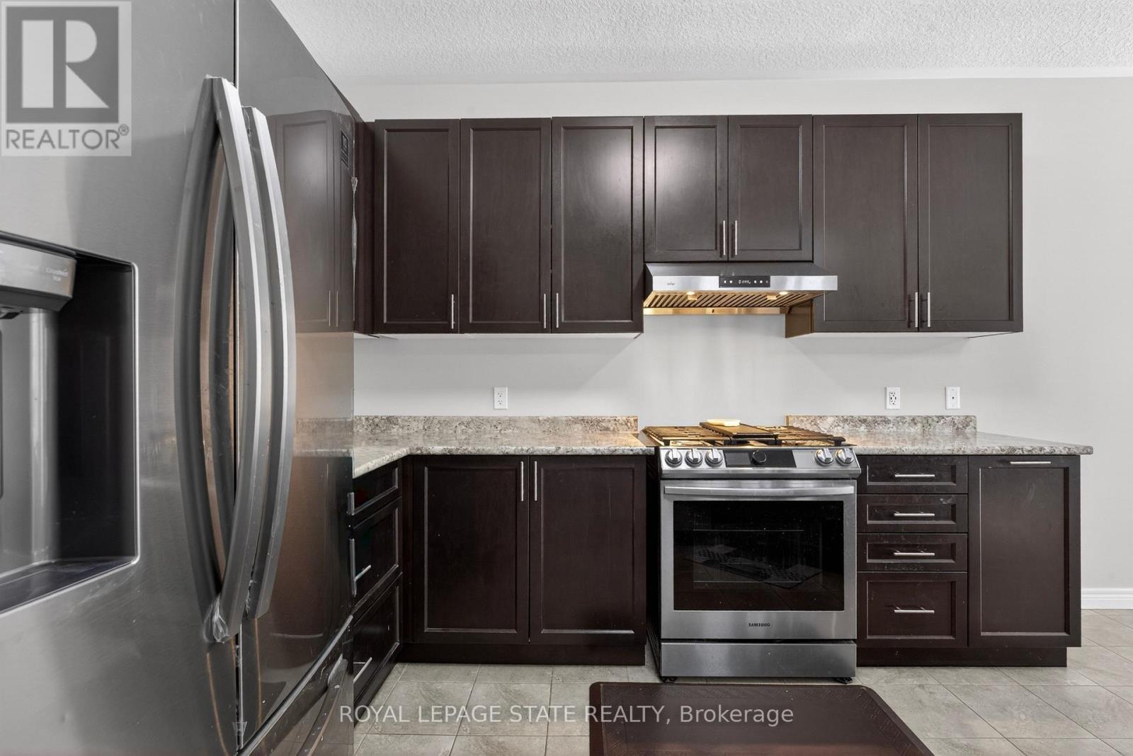 79 Dolomiti Court, Hamilton, Ontario  L0R 1P0 - Photo 8 - X12806632