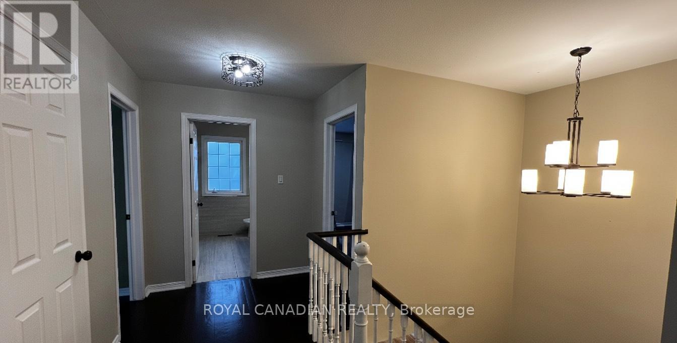 Upper - 501 Topper Woods Crescent, Kitchener, Ontario  N2P 2Y4 - Photo 12 - X12806650