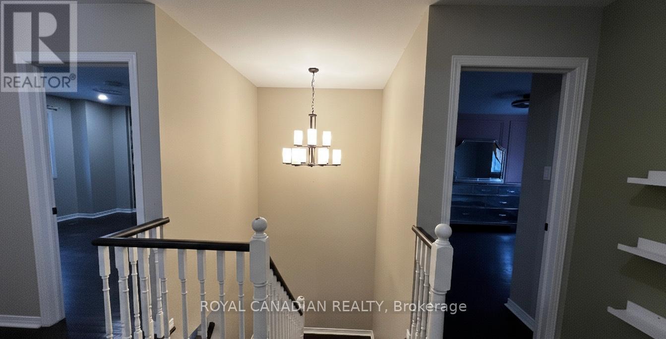 Upper - 501 Topper Woods Crescent, Kitchener, Ontario  N2P 2Y4 - Photo 13 - X12806650