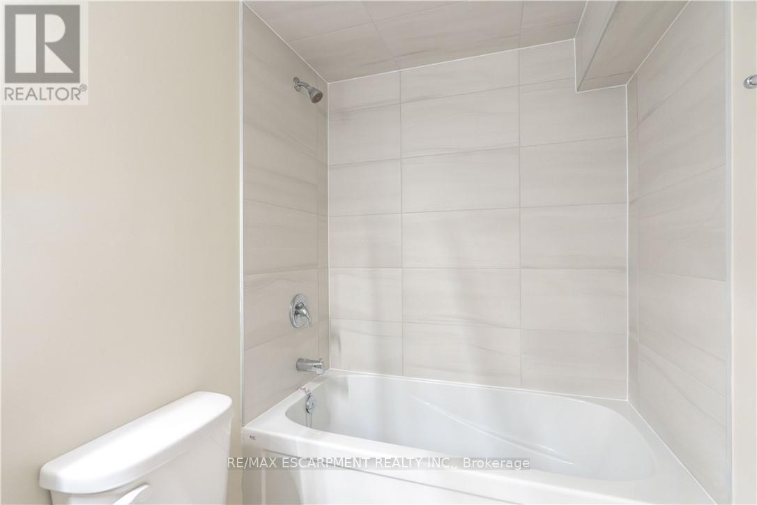 2 - 749 Upper Ottawa Street, Hamilton, Ontario  L8T 3T8 - Photo 15 - X12806682