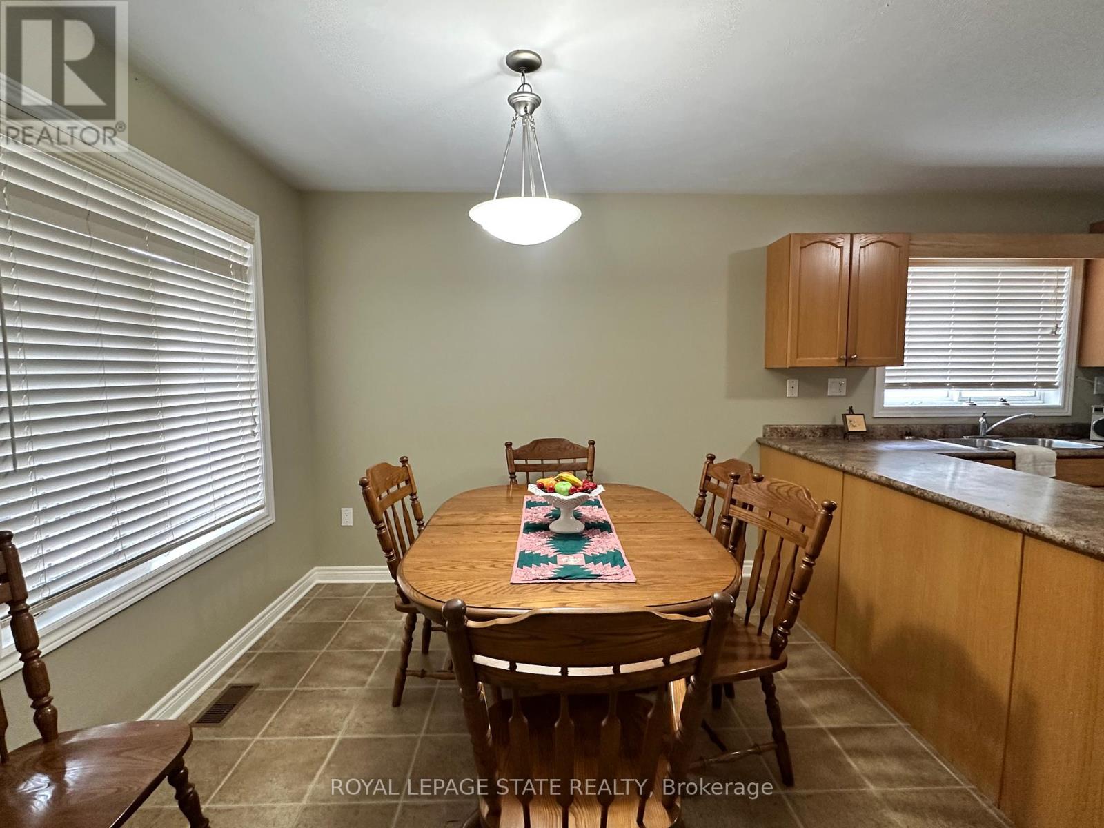 154 Forest Street E, Haldimand, Ontario  N1A 1C1 - Photo 11 - X12806782