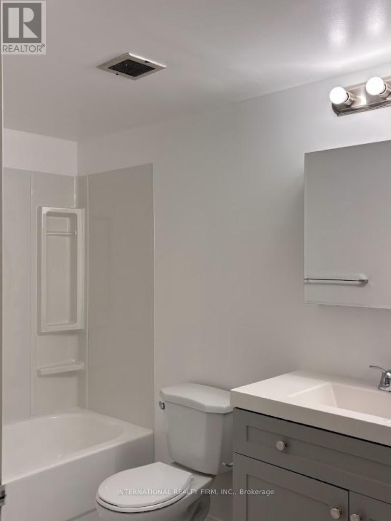 502 - 115 Hillcrest Avenue, Mississauga, Ontario  L5B 3Y9 - Photo 10 - W12804096