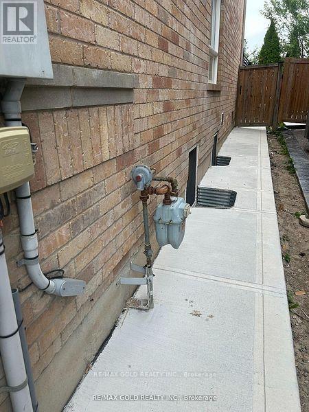 (Bsmt) - 84 Crown Victoria Drive, Brampton, Ontario  L7A 3X1 - Photo 18 - W12650588