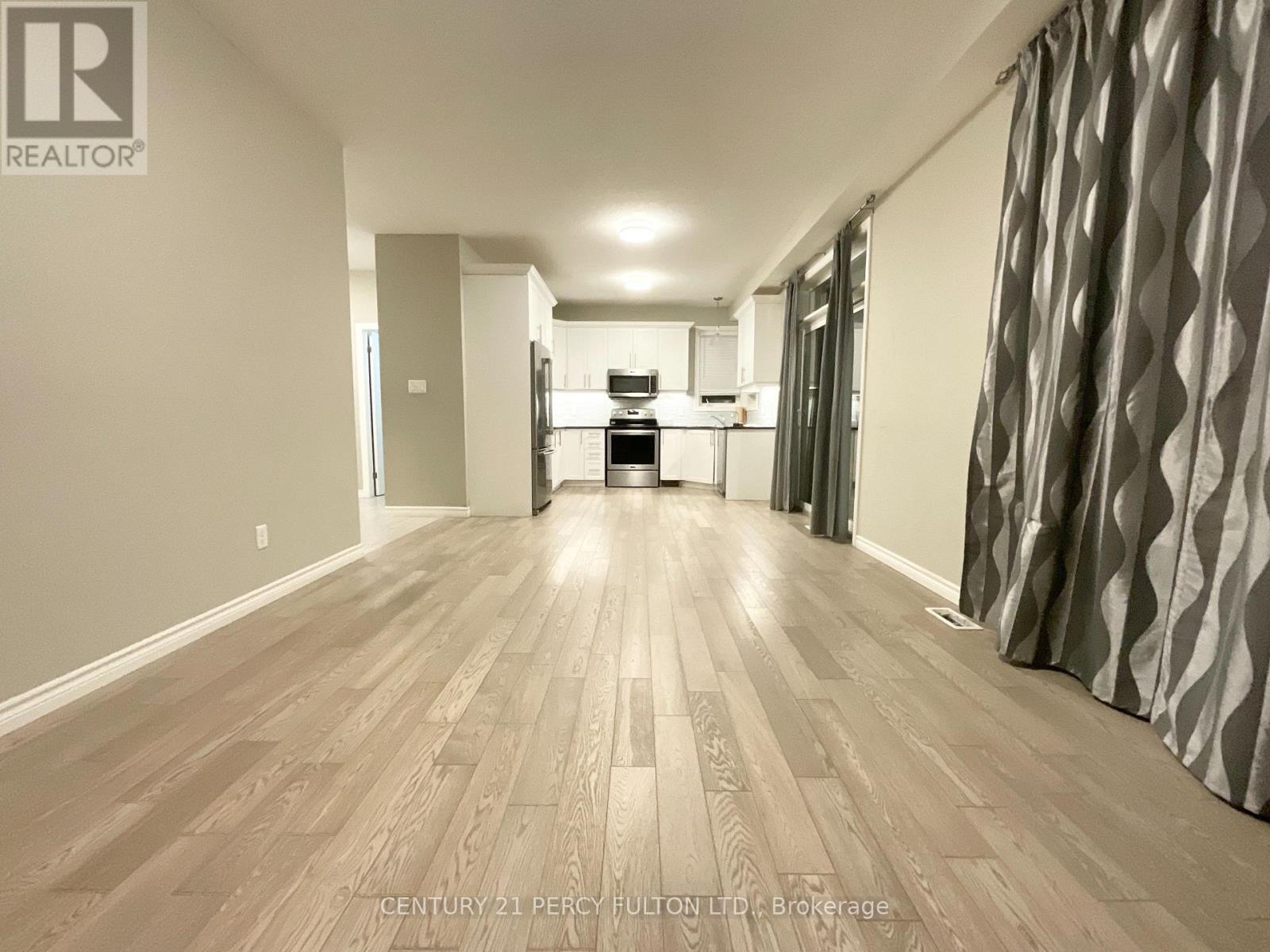 18 Hartfield Street, Ingersoll, Ontario  N5C 0C4 - Photo 4 - X12696842