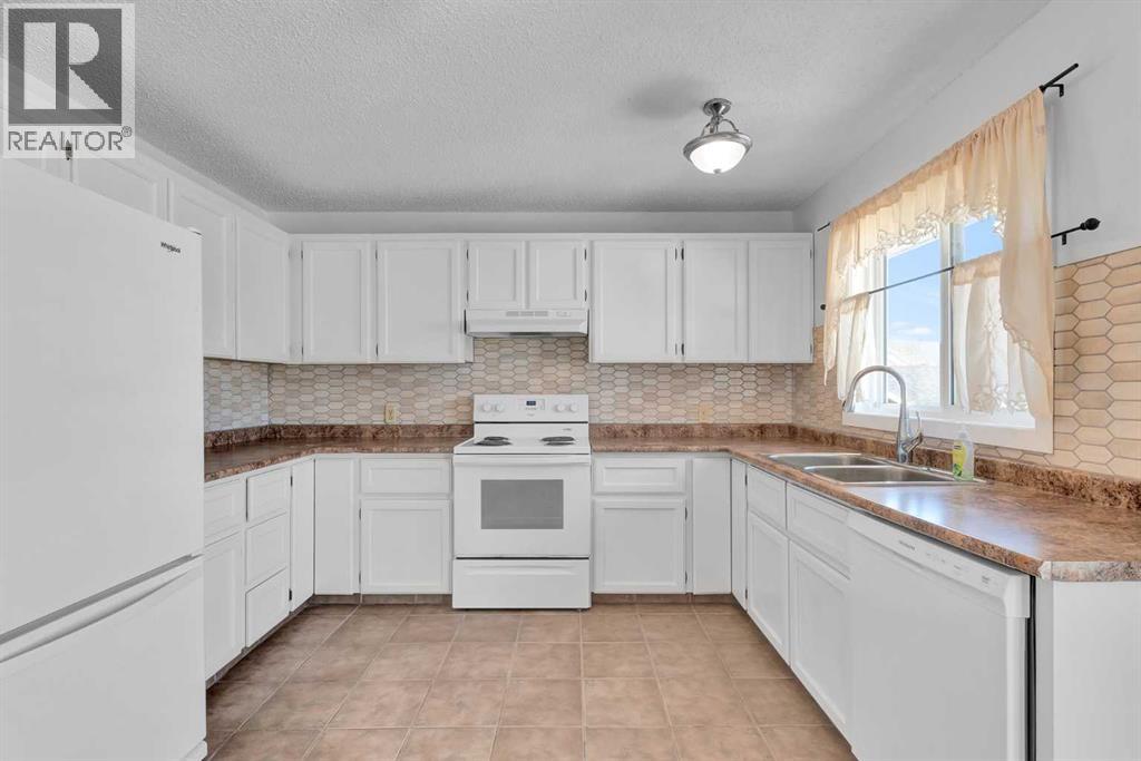 4056 44 Avenue Ne, Calgary, Alberta  T1Y 5X9 - Photo 11 - A2285903