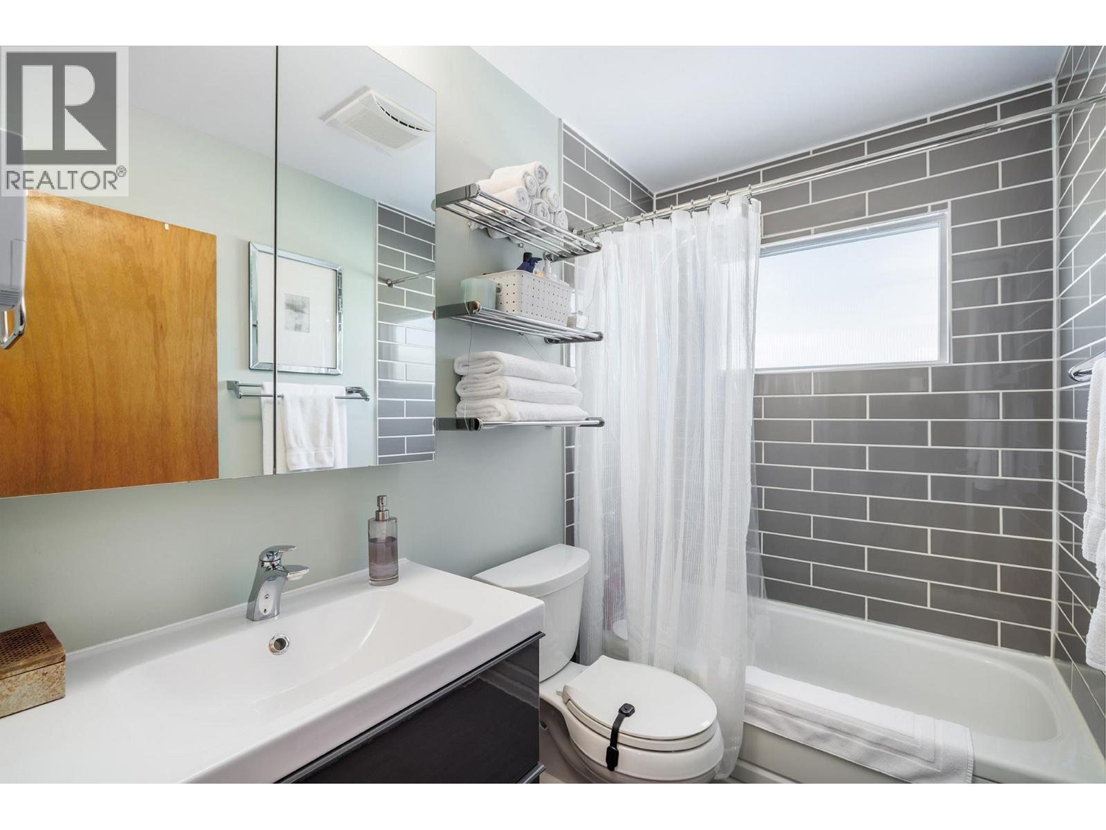 260 Langford Road, Kelowna, British Columbia  V1X 2T8 - Photo 12 - 10376278