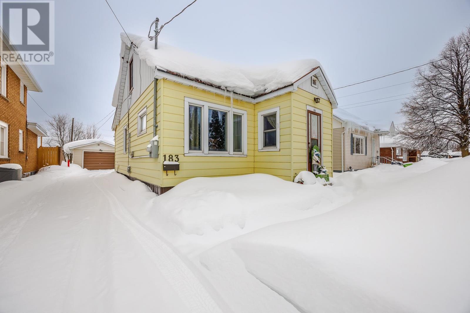 183 Henrietta Ave, Sault Ste. Marie, Ontario  P6C 2A2 - Photo 2 - SM260302