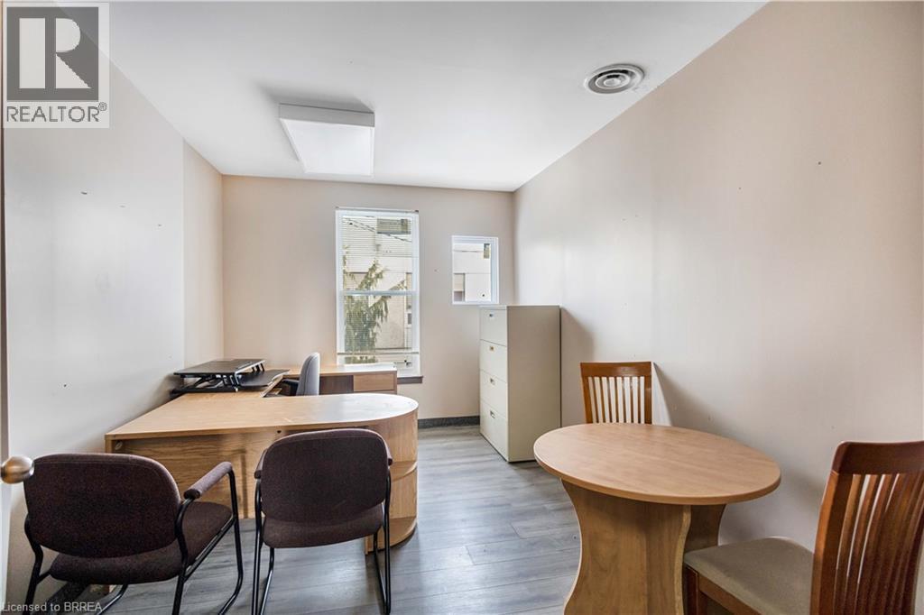 70 Chatham Street, Brantford, Ontario  N3T 2P1 - Photo 22 - 40804538