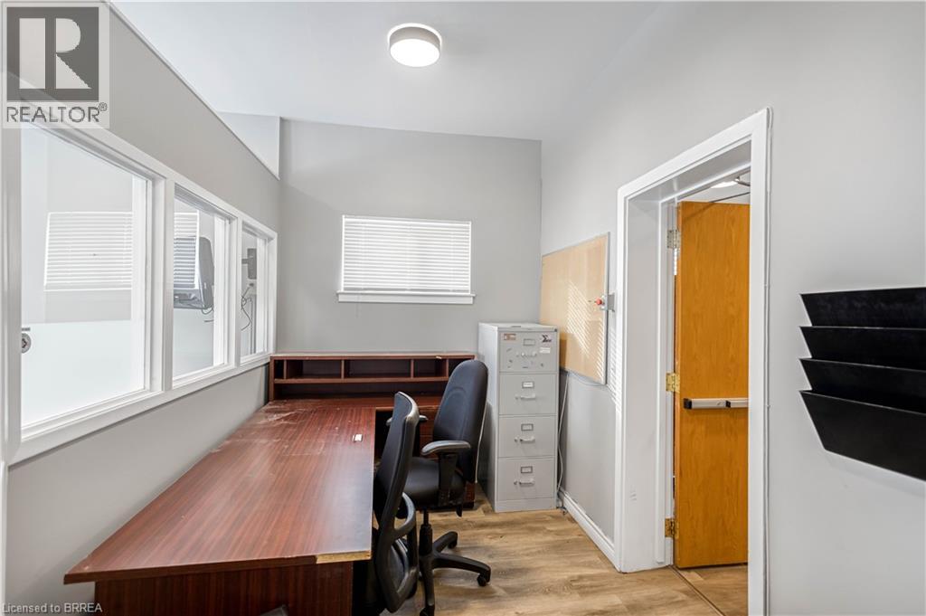 70 Chatham Street, Brantford, Ontario  N3T 2P1 - Photo 6 - 40804538