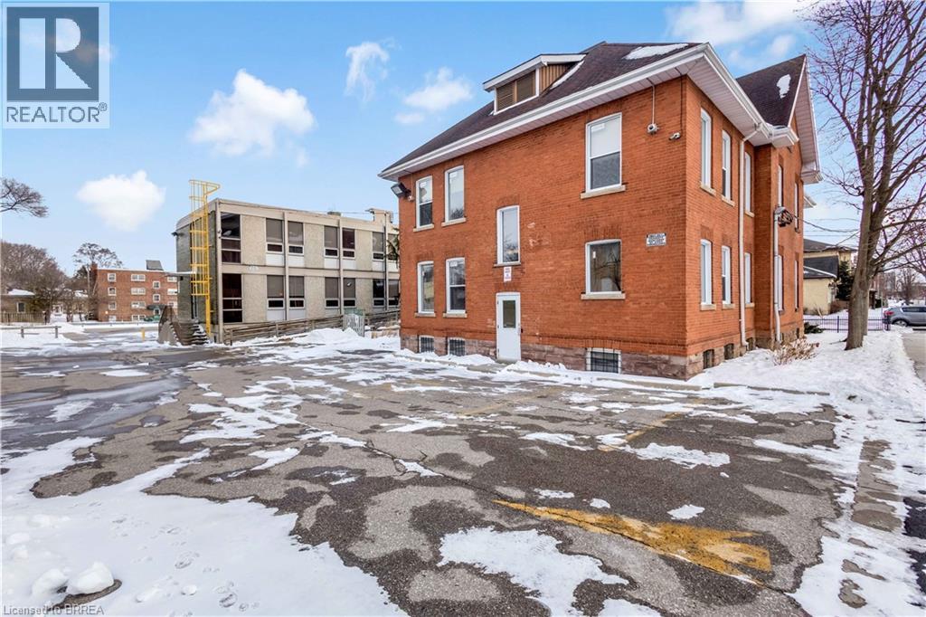 70 Chatham Street, Brantford, Ontario  N3T 2P1 - Photo 46 - 40804538