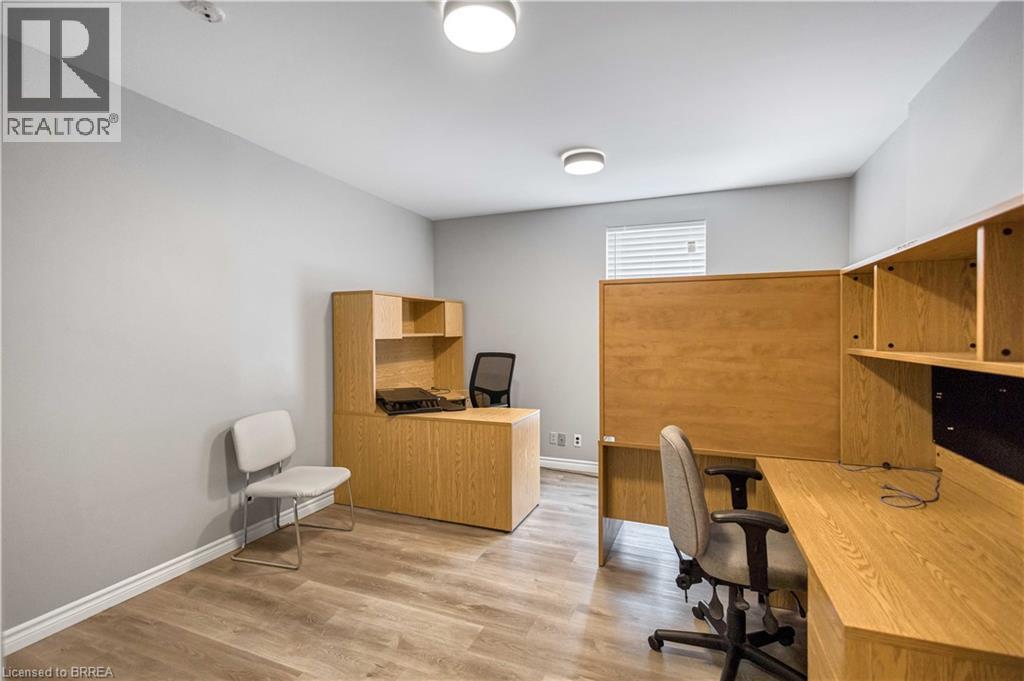 70 Chatham Street, Brantford, Ontario  N3T 2P1 - Photo 13 - 40804538