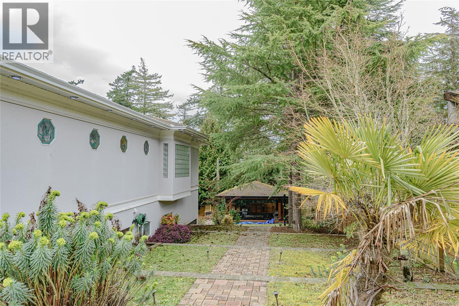 1934 San Juan Ave, Saanich, British Columbia  V8N 2J4 - Photo 45 - 1026094