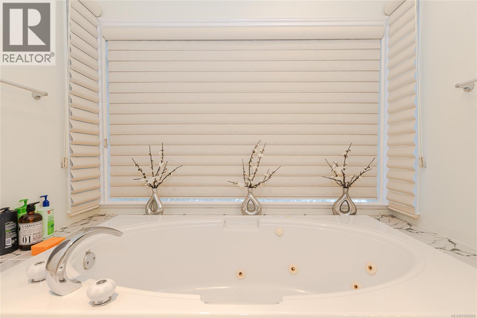 1934 San Juan Ave, Saanich, British Columbia  V8N 2J4 - Photo 22 - 1026094