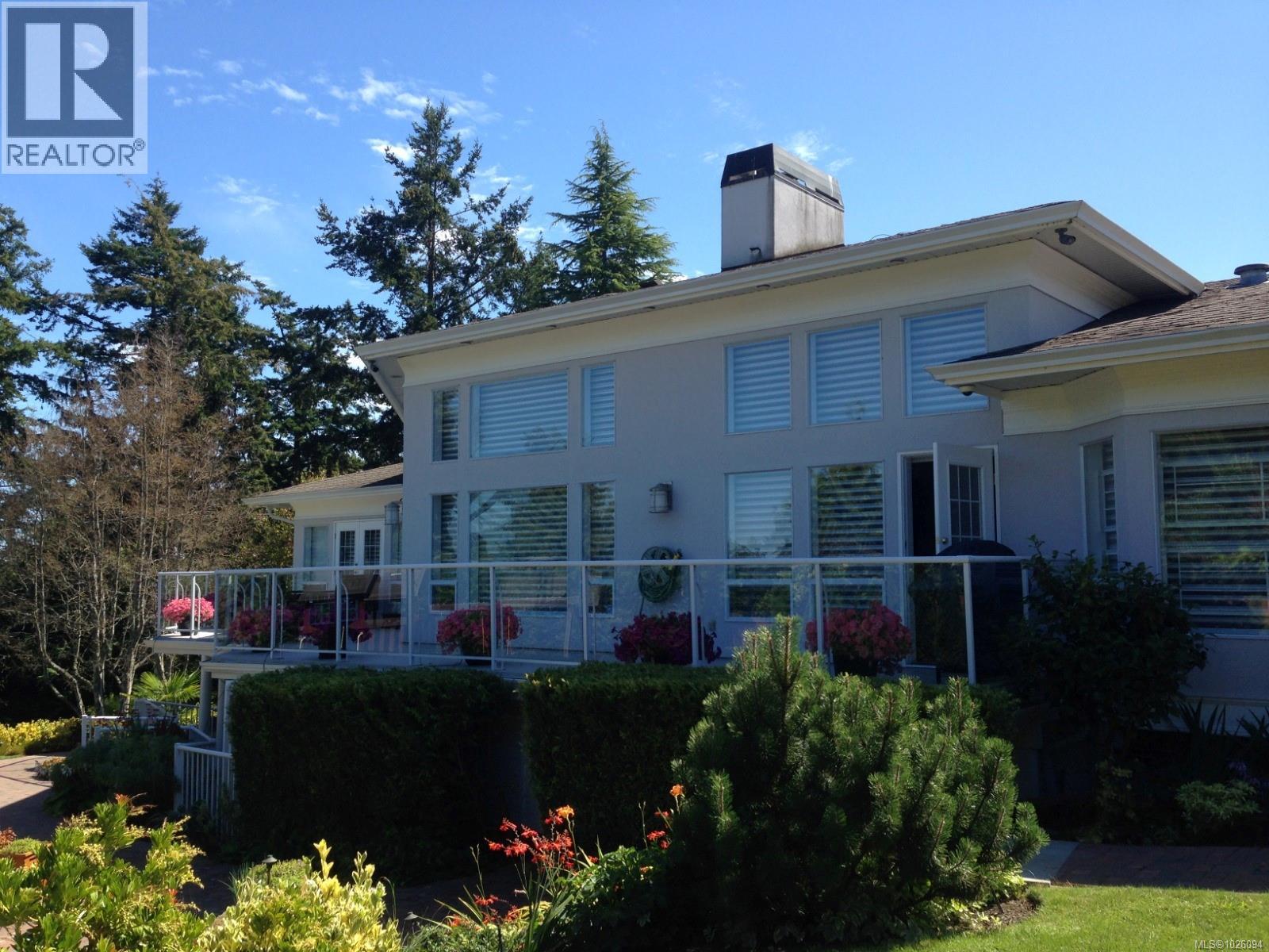 1934 San Juan Ave, Saanich, British Columbia  V8N 2J4 - Photo 37 - 1026094