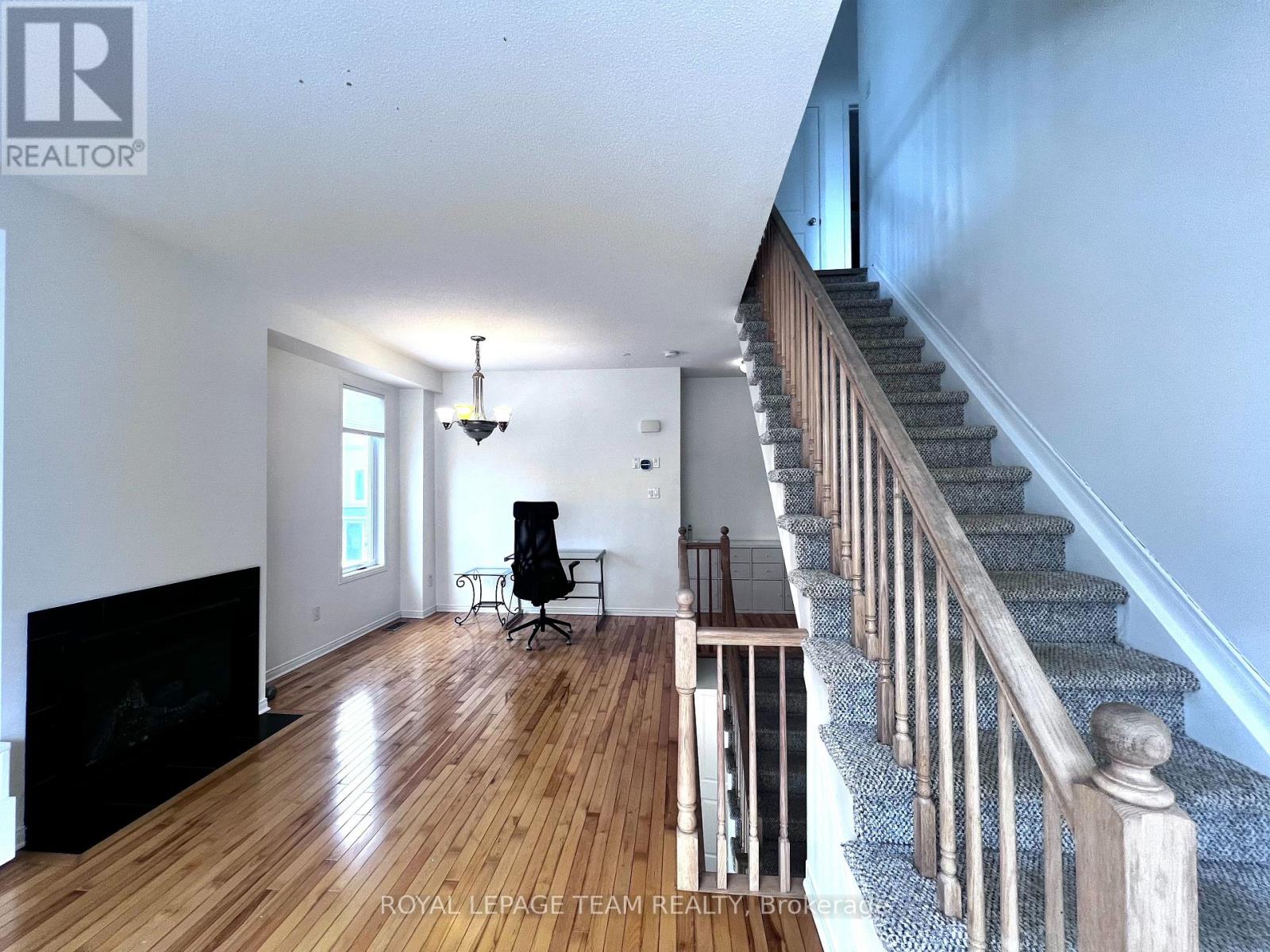 119 Songbird Private, Ottawa, Ontario  K2H 0A3 - Photo 10 - X12806826