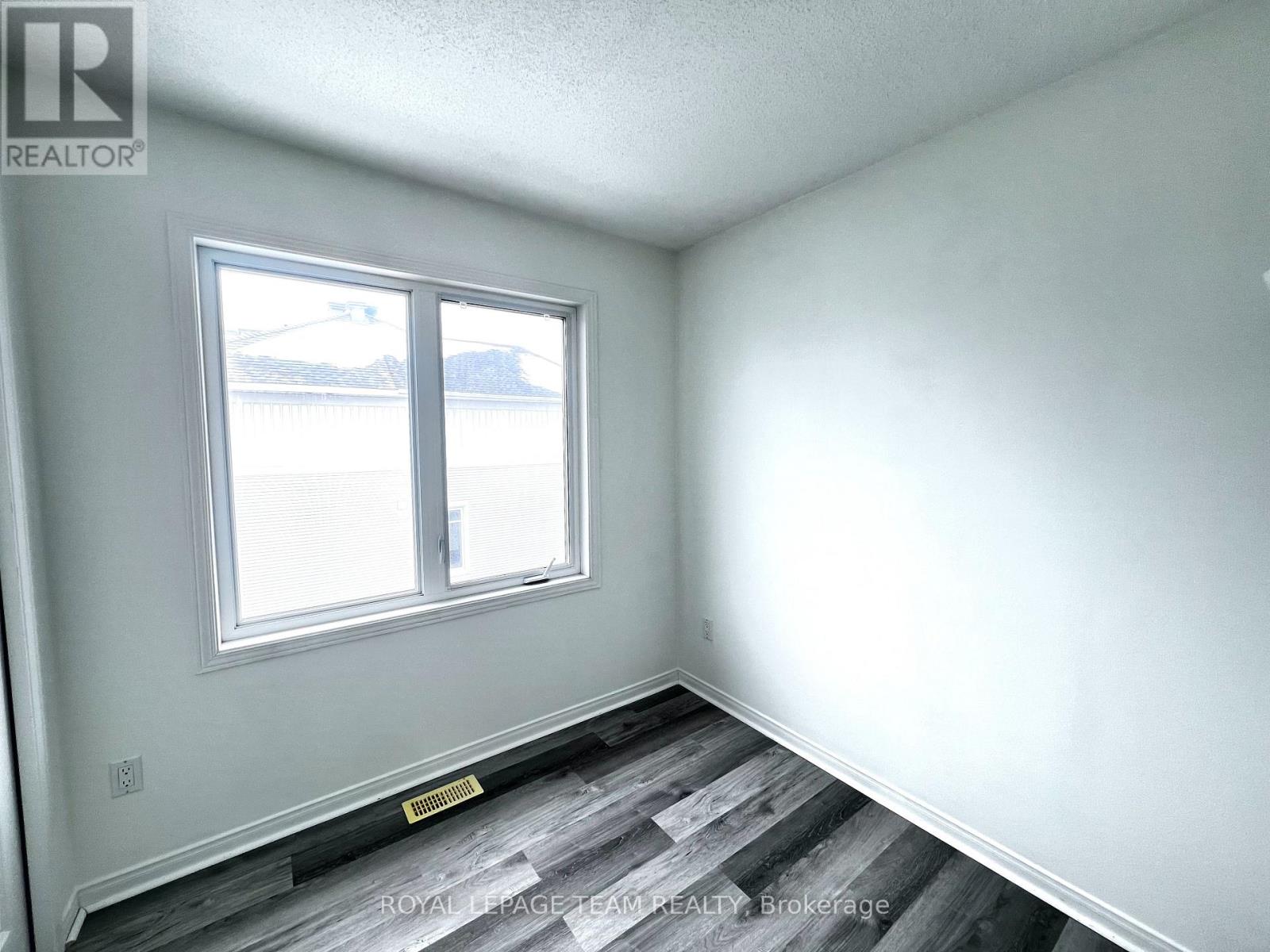 119 Songbird Private, Ottawa, Ontario  K2H 0A3 - Photo 18 - X12806826