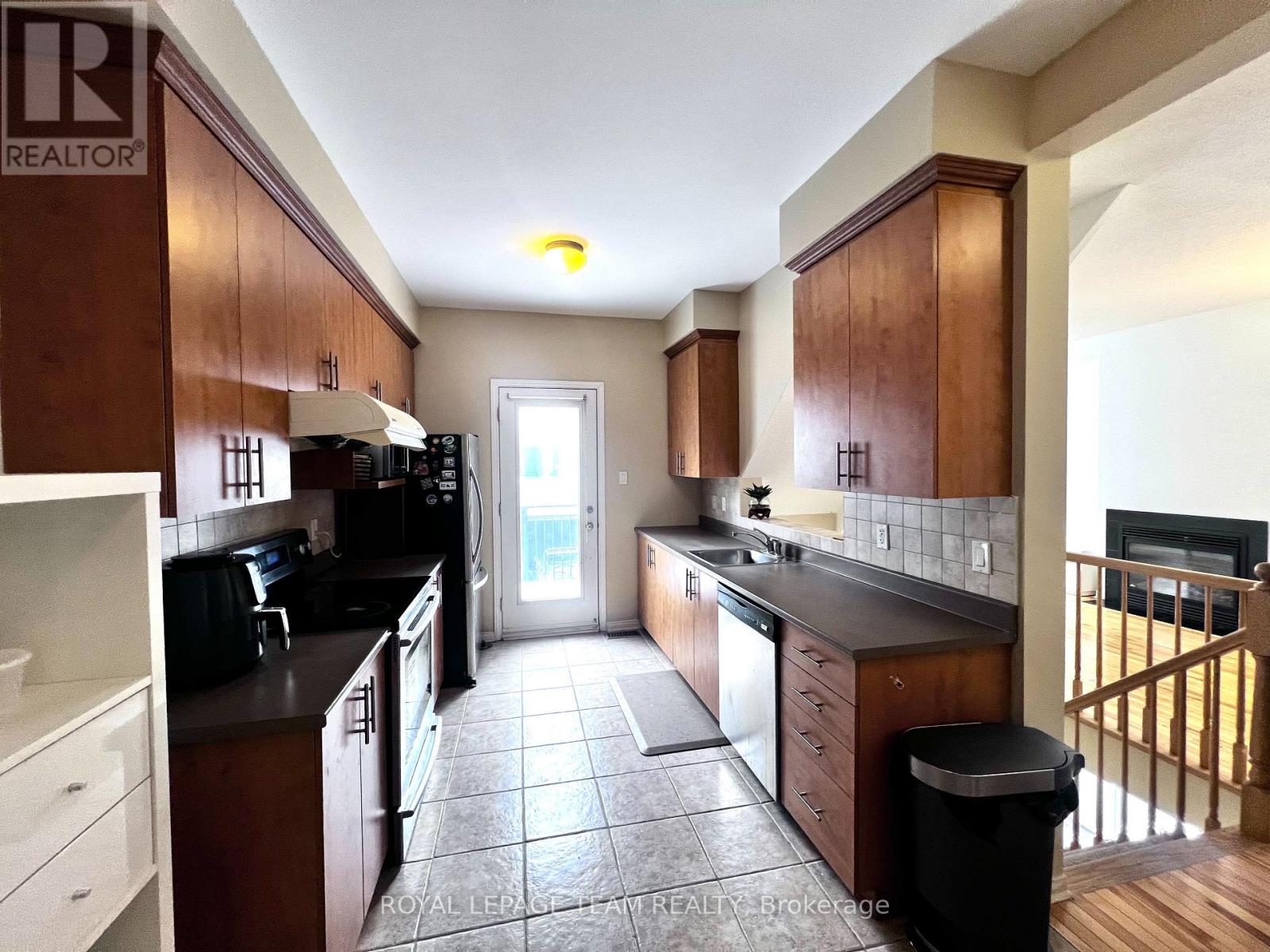 119 Songbird Private, Ottawa, Ontario  K2H 0A3 - Photo 6 - X12806826