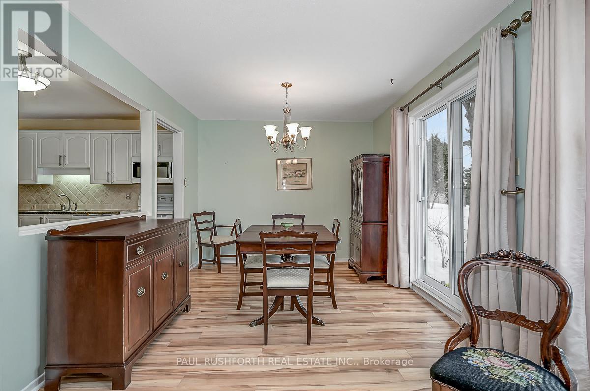 B - 8 Stonehill Court, Ottawa, Ontario  K2M 1E5 - Photo 12 - X12806854