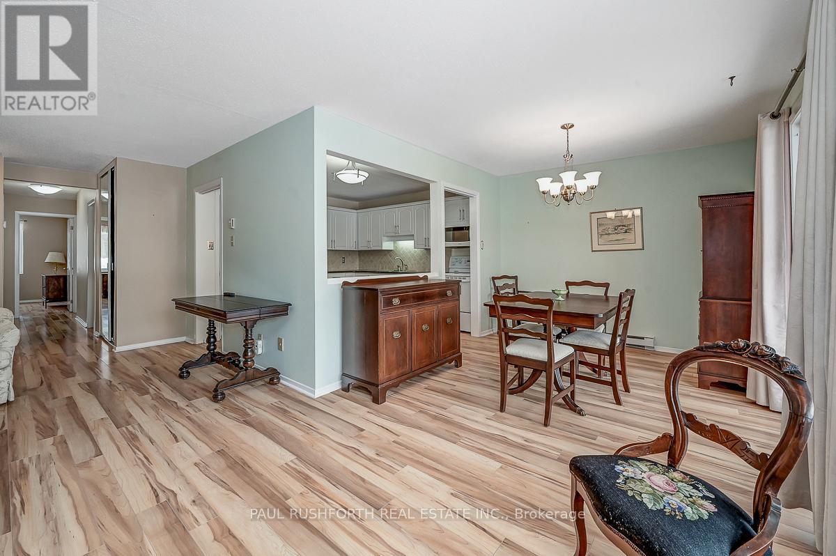 B - 8 Stonehill Court, Ottawa, Ontario  K2M 1E5 - Photo 13 - X12806854