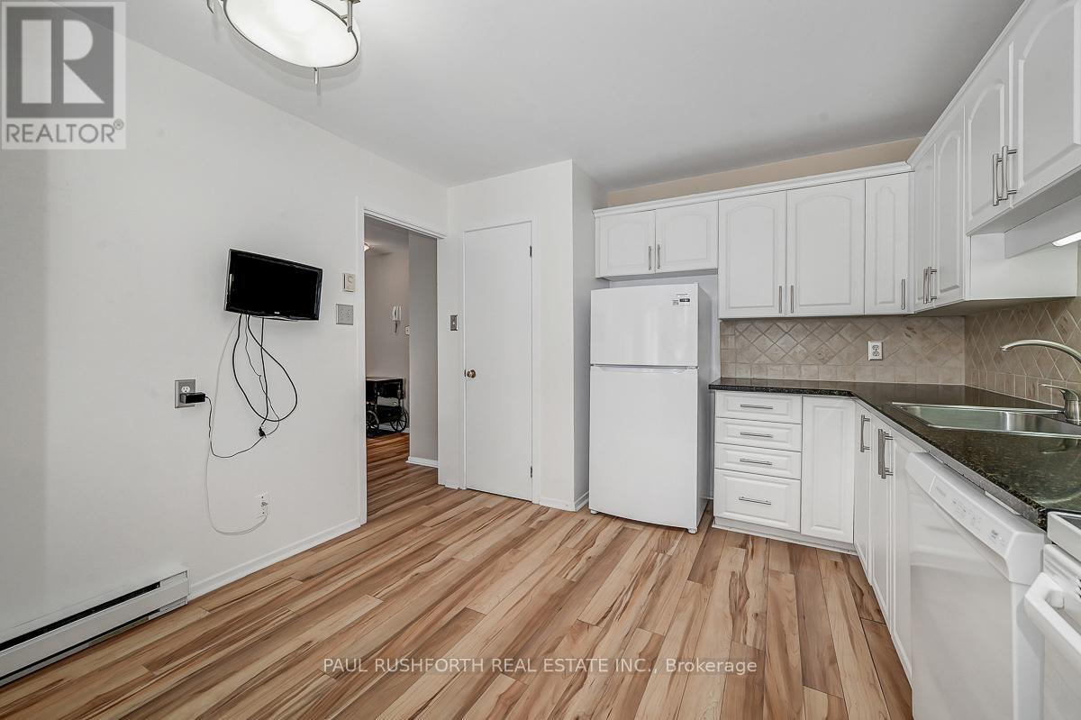 B - 8 Stonehill Court, Ottawa, Ontario  K2M 1E5 - Photo 18 - X12806854