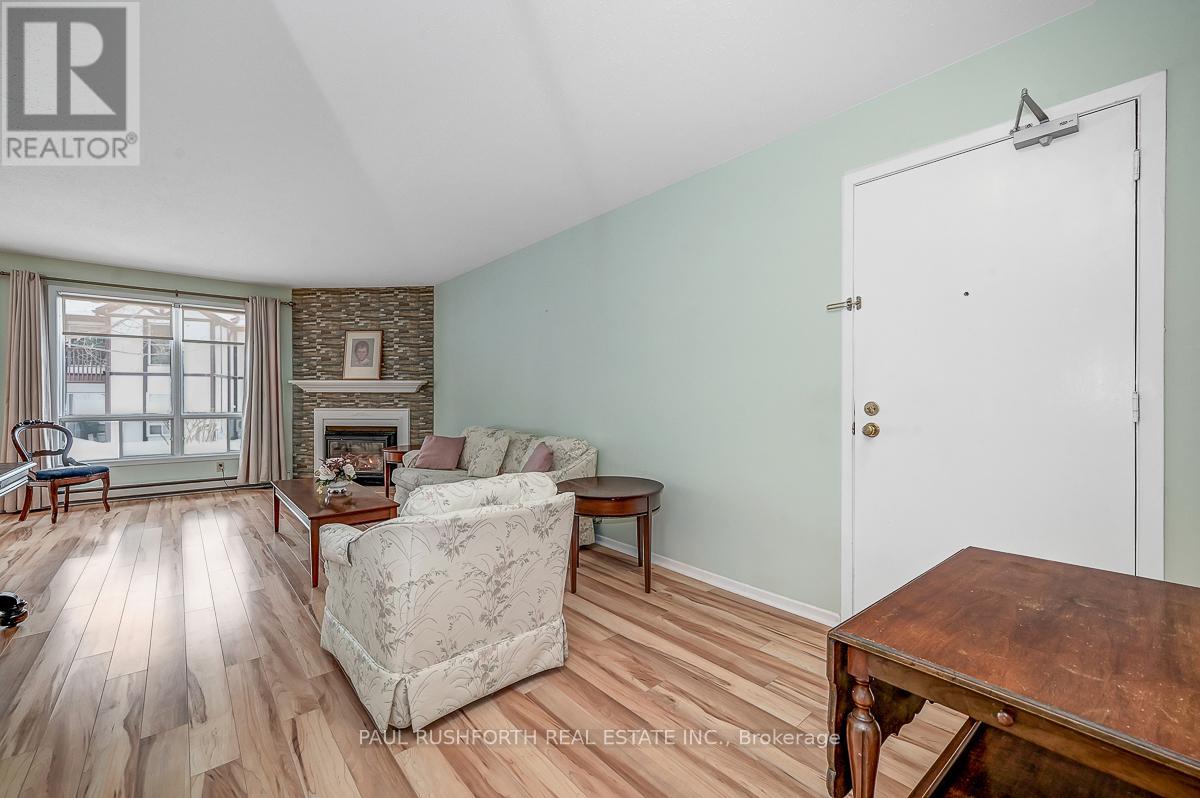 B - 8 Stonehill Court, Ottawa, Ontario  K2M 1E5 - Photo 4 - X12806854