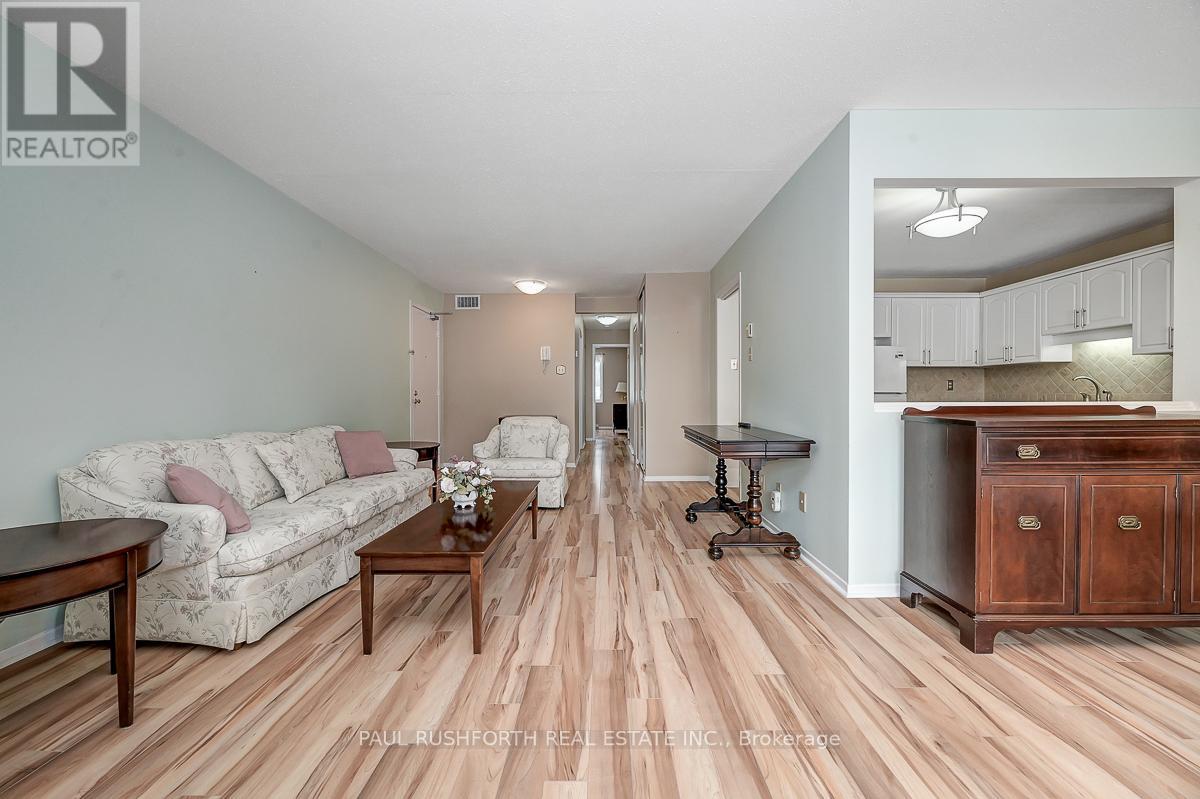 B - 8 Stonehill Court, Ottawa, Ontario  K2M 1E5 - Photo 9 - X12806854