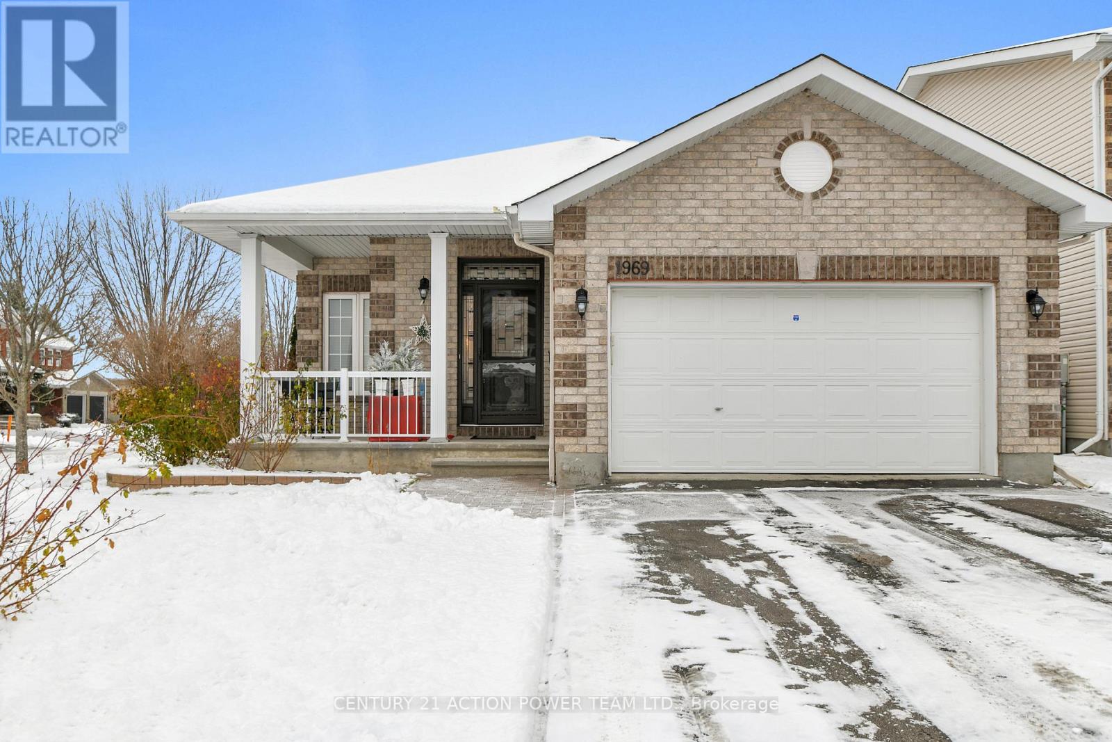 1969 Loasa Lane, Ottawa, Ontario  K4A 4T4 - Photo 2 - X12806904