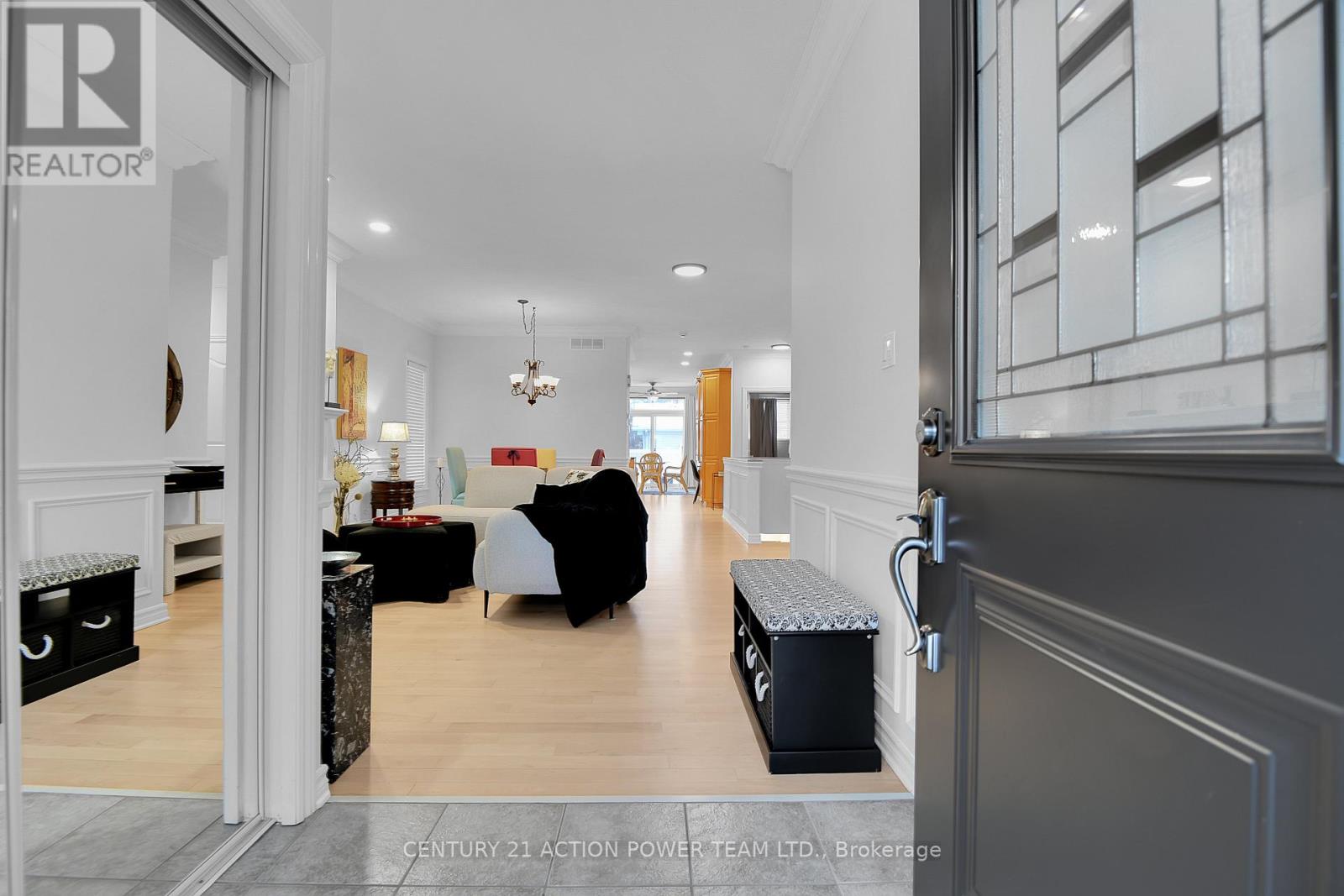 1969 Loasa Lane, Ottawa, Ontario  K4A 4T4 - Photo 3 - X12806904