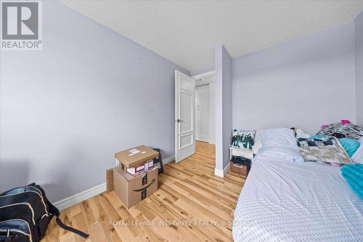 1196 Priory Lane, Ottawa, Ontario  K1C 1Z9 - Photo 15 - X12806924