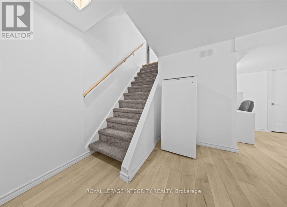 1196 Priory Lane, Ottawa, Ontario  K1C 1Z9 - Photo 20 - X12806924