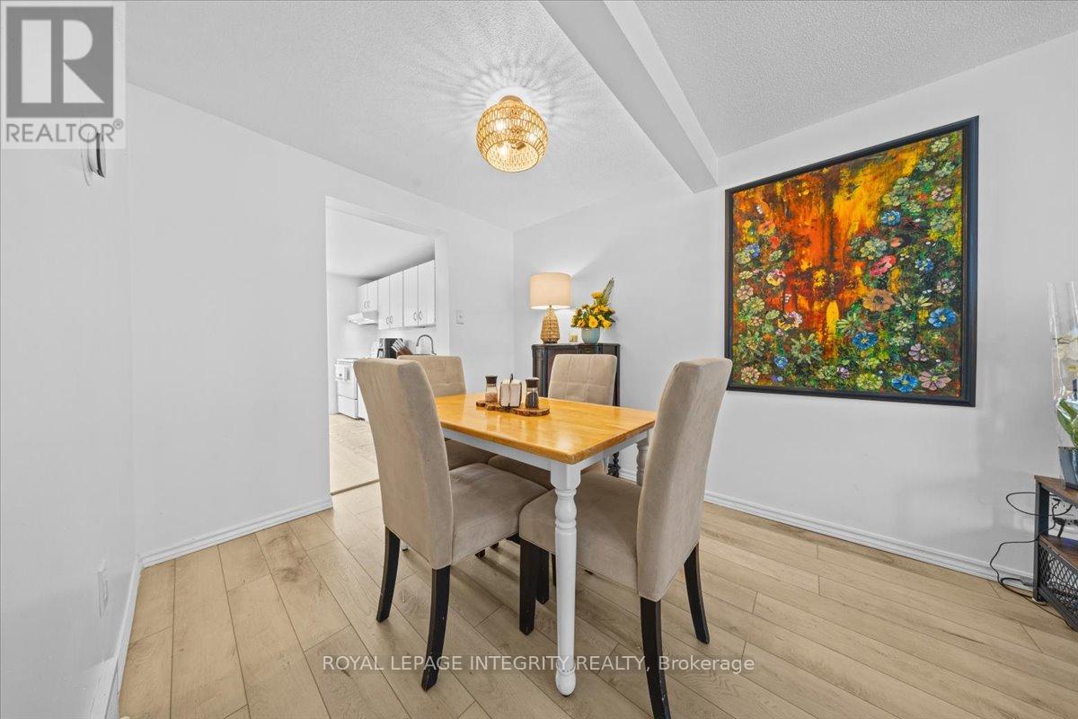 1196 Priory Lane, Ottawa, Ontario  K1C 1Z9 - Photo 8 - X12806924